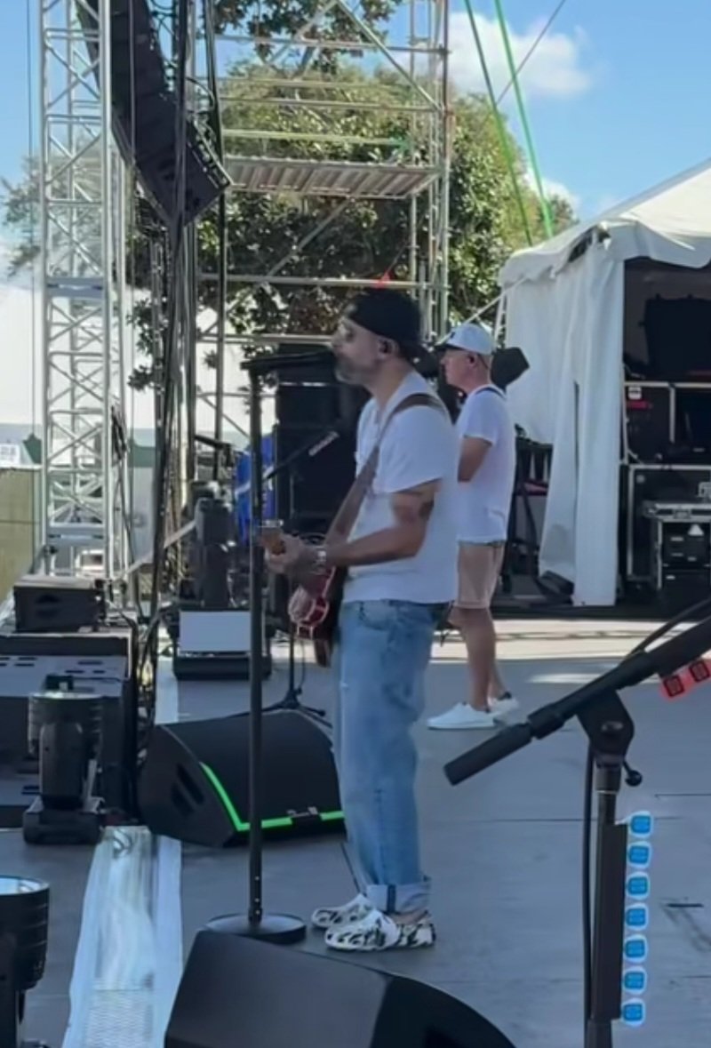 Excuse me,what is this? Did you get dressed in the dark? 0/10 <a href="/OldDominion/">Old Dominion</a>