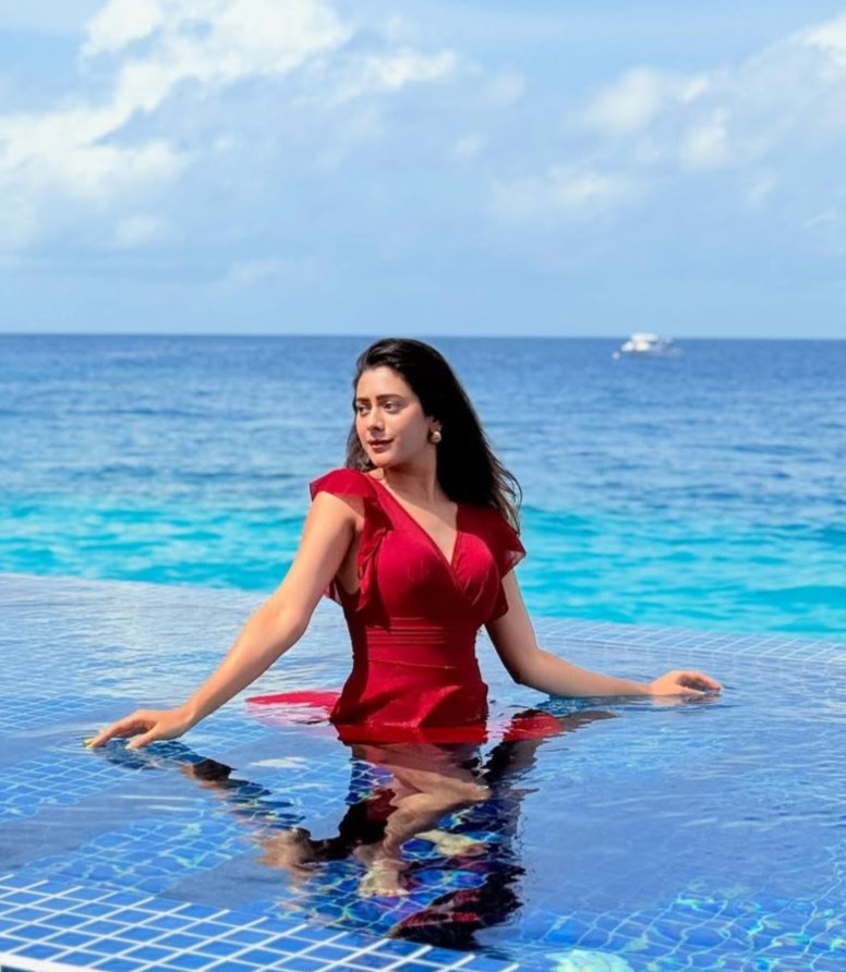SamathaSheshu's tweet photo. Happiest birthday @nawab_hiba 
You’re not just a brilliant actor, but also an inspiration to so many people around the world. May this birthday be a celebration of everything you’ve achieved &amp; all the amazing things that lie ahead. Enjoy every moment darling♥️🌷
HBD HIBA NAWAB https://t.co/HquwVRqgvb