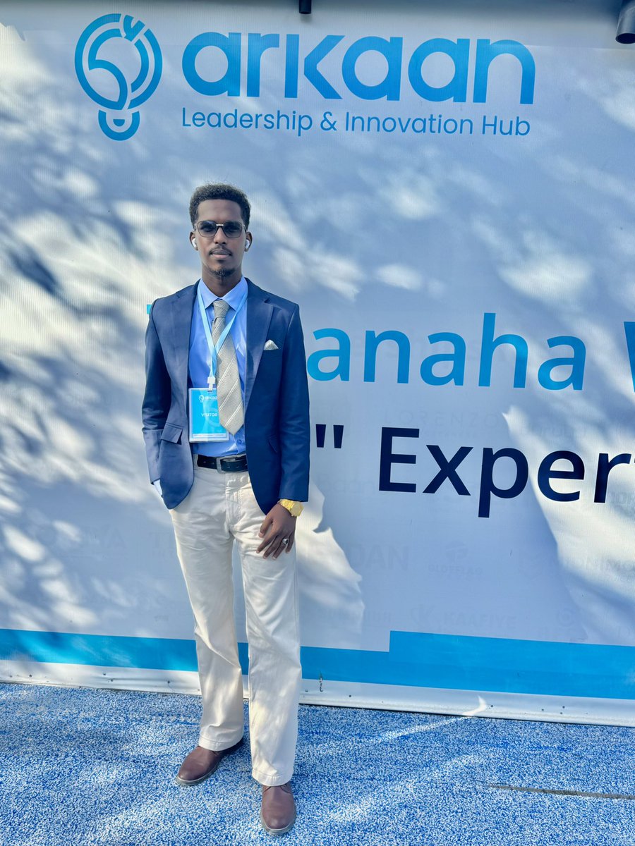 abasadenhussein's tweet image. Bismillah i&apos;m very happy and proud to be part of the Arkaan Leadership and Innovation Hub 
I recently completed the #Data_Analyst course using Microsoft Power BI.
I would like to express my heartfelt gratitude to all my classmates who started this journey finally
#Alxamdulilah