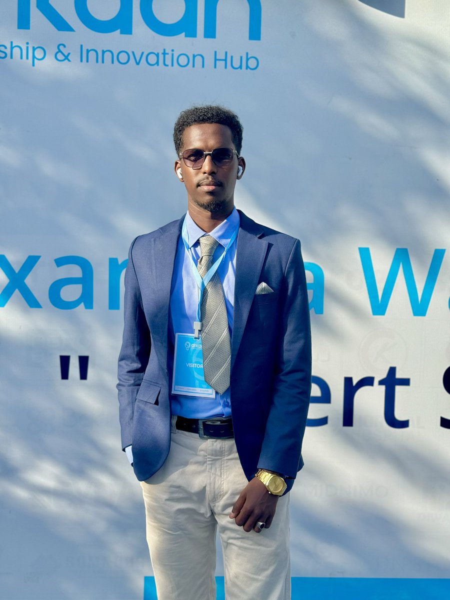 abasadenhussein's tweet image. Bismillah i&apos;m very happy and proud to be part of the Arkaan Leadership and Innovation Hub 
I recently completed the #Data_Analyst course using Microsoft Power BI.
I would like to express my heartfelt gratitude to all my classmates who started this journey finally
#Alxamdulilah