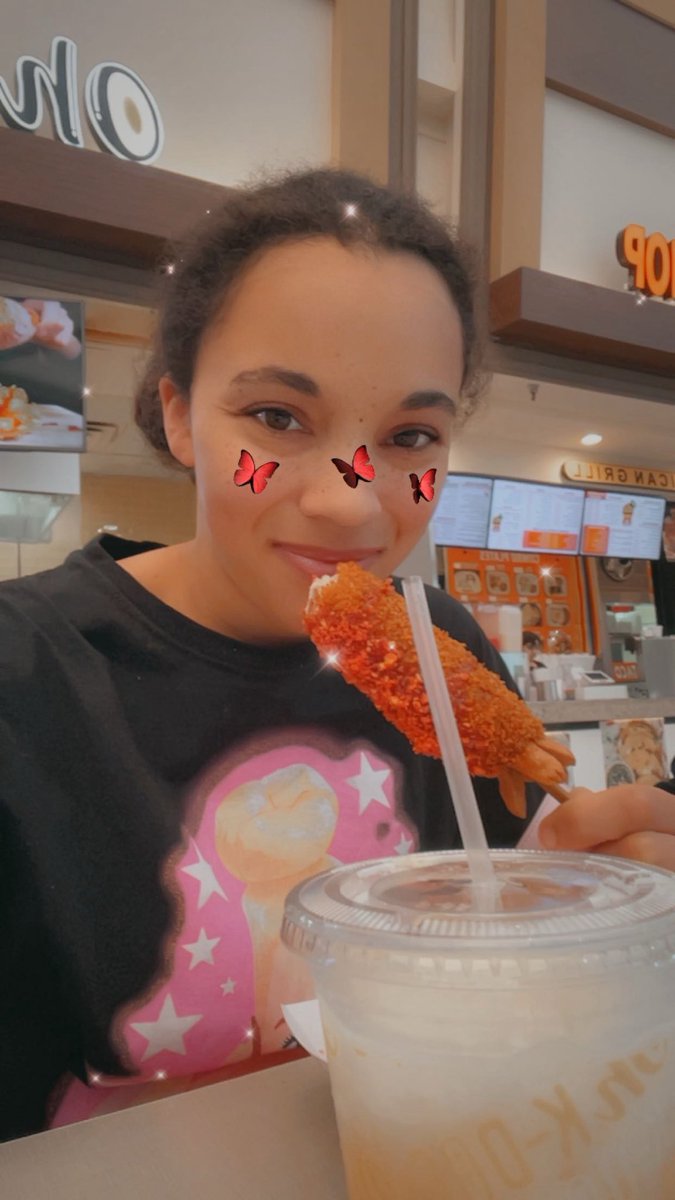 JConfitdent's tweet image. Had a Korean rice dog at the mall #selfie #snapchat