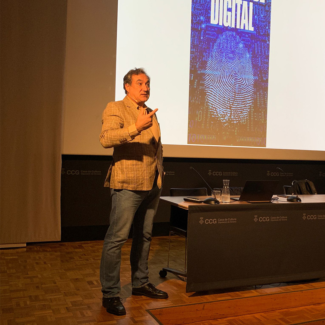 📢Avui <a href="/BrunoPerezJunca/">Bruno Perez Junca</a> ens ha deixat alguna recomanació per protegir la nostra privacitat, com ara descarregar-nos les actualitzacions dels dispositius electrònics 📱per evitar  vulnerabilitats. També, podem canviar els DNS  preconfigurats del router per DNS amigables.