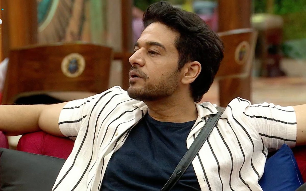 BollySpy's tweet photo. #BiggBoss19 | Kya #ShehbazBadesha Ke Sath BB Ne Kiya Injustice? 

Aap Hai Kiske Sath?
RT --> Gaurav
LIKE --> Shehbaz https://t.co/gCjKi3nosw