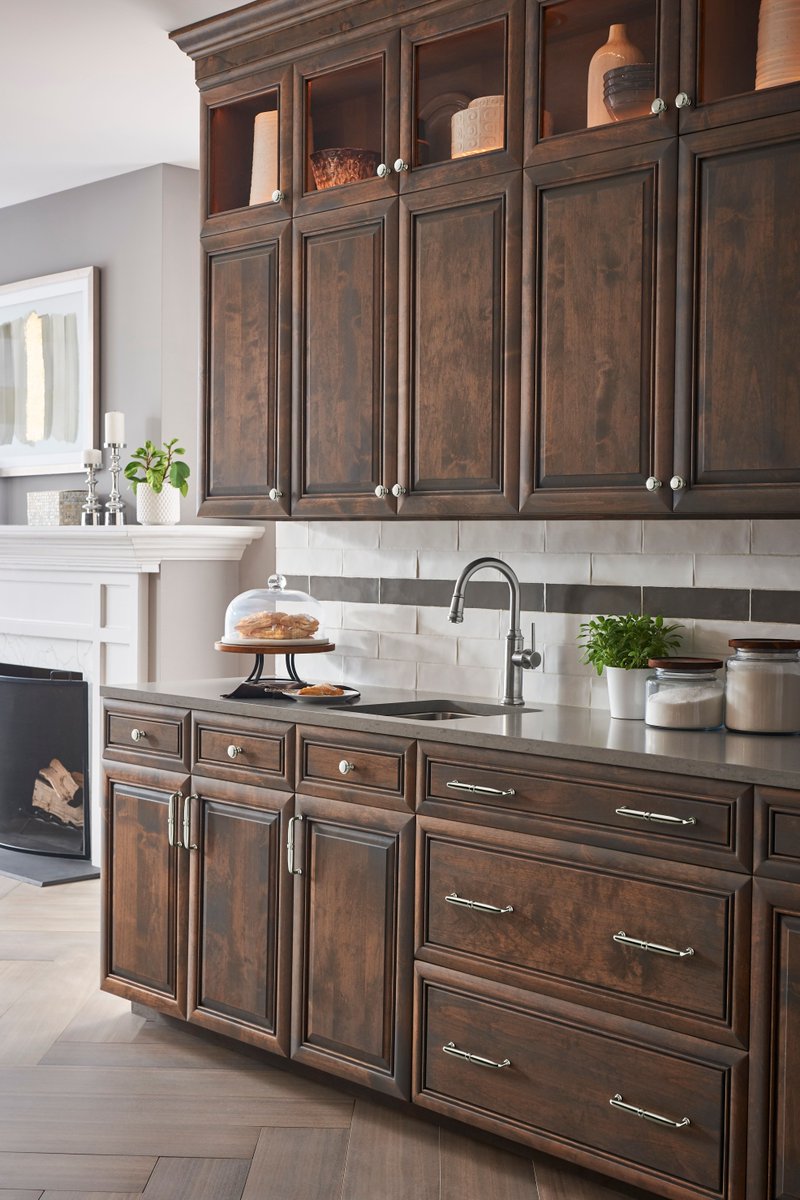 TopKnobs's tweet image. In need of some design inspiration for your end-of-year projects?  

Explore the Top Knobs Catalog and discover over 4,500 styles of decorative hardware to spark your creativity! 🌟 
topknobs.com/media/document…