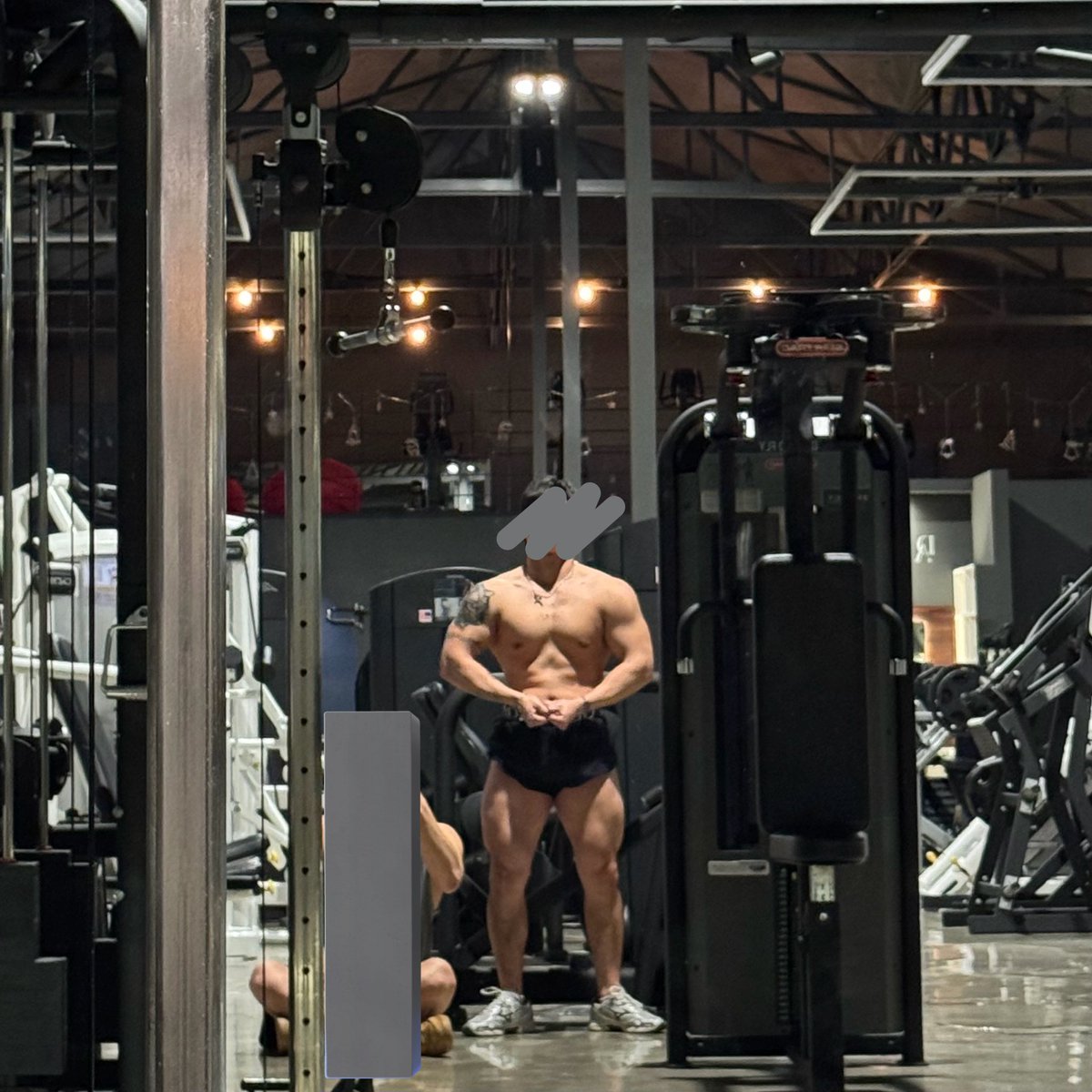 어깨완 태닝하고 다이어트만 잘하면 될듯