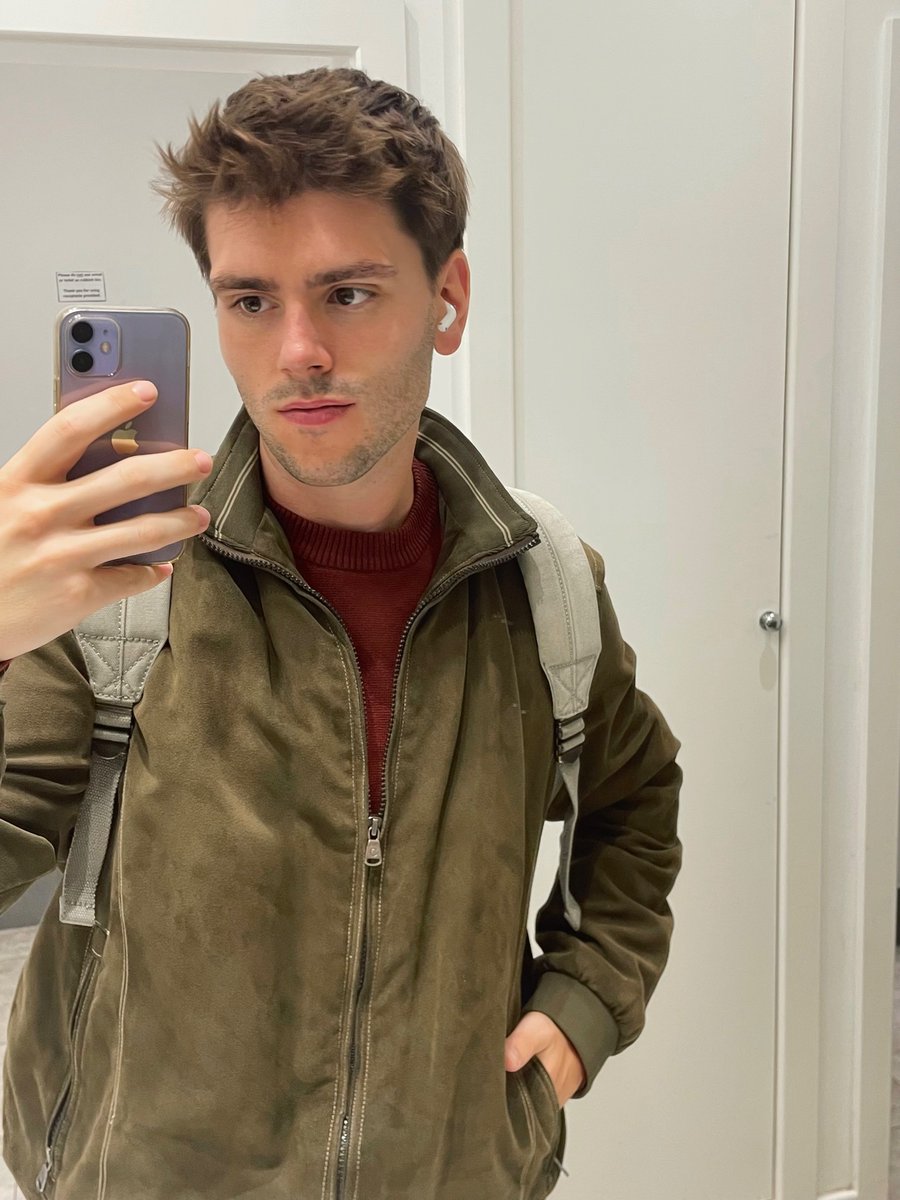 julius_worlds's tweet photo. Hey hey :) insta l’ha vista prima https://t.co/ByiuRrM1uf