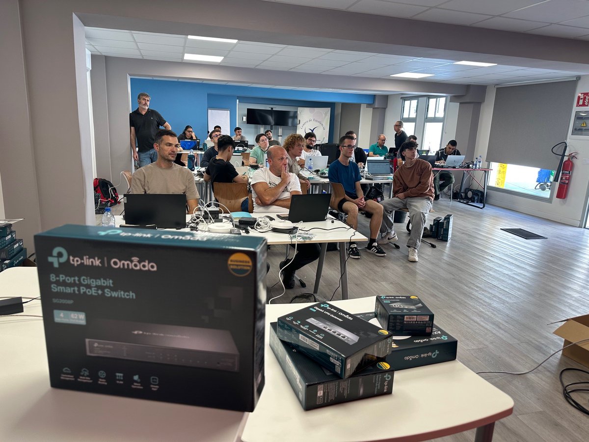 IES El Rincón tweet media