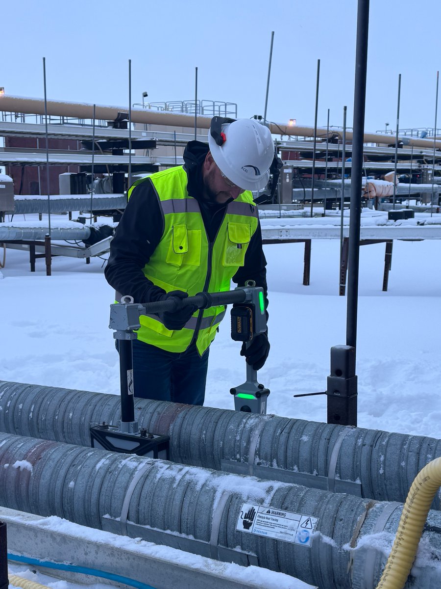 XCELgrp's tweet image. Safe, reliable CUI inspections don’t pause for weather. ❄️ XCEL uses Real-Time Radiography to inspect lines in service—even in freezing, snow-covered conditions—minimizing exposure, speeding decisions, reducing insulation removal, and maintaining reliability. #CUI #NDT #Safety