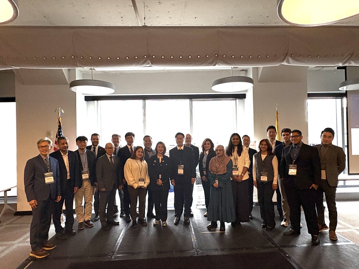 NJLD37's tweet image. This morning Ellen attended the 2025 Conference on Global Supply Chain &amp;amp; Maritime Logistics, hosted by the Korea Maritime Institute &amp;amp; @NJCUniversity. The event focused on understanding global supply chain risks &amp;amp; logistics challenges while exploring strategies to address them.