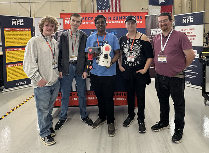 ProjectMfg's tweet image. Drum roll, please.... 🥁

Meet the first three additive manufacturing teams who will be advancing on to the National Championship this spring!

🥇 Bryan CTE
🥈 Farmersville ISD
🥉 Keller Center for Advanced Learning