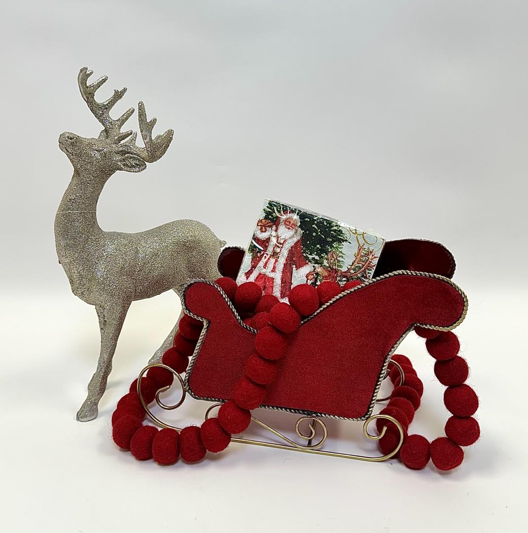 TheClaytonHouse's tweet image. Priced at $30. This silver reindeer measures 9w x 5d x 14h and features a decorative design with silver glitter. It is intended for display purposes.

Red Velvet Santa Sleigh measures 11w 4d 7h. $11

More info: clayton.house/url/GxEp4

Booths: DAS, Motif

#home_decor…