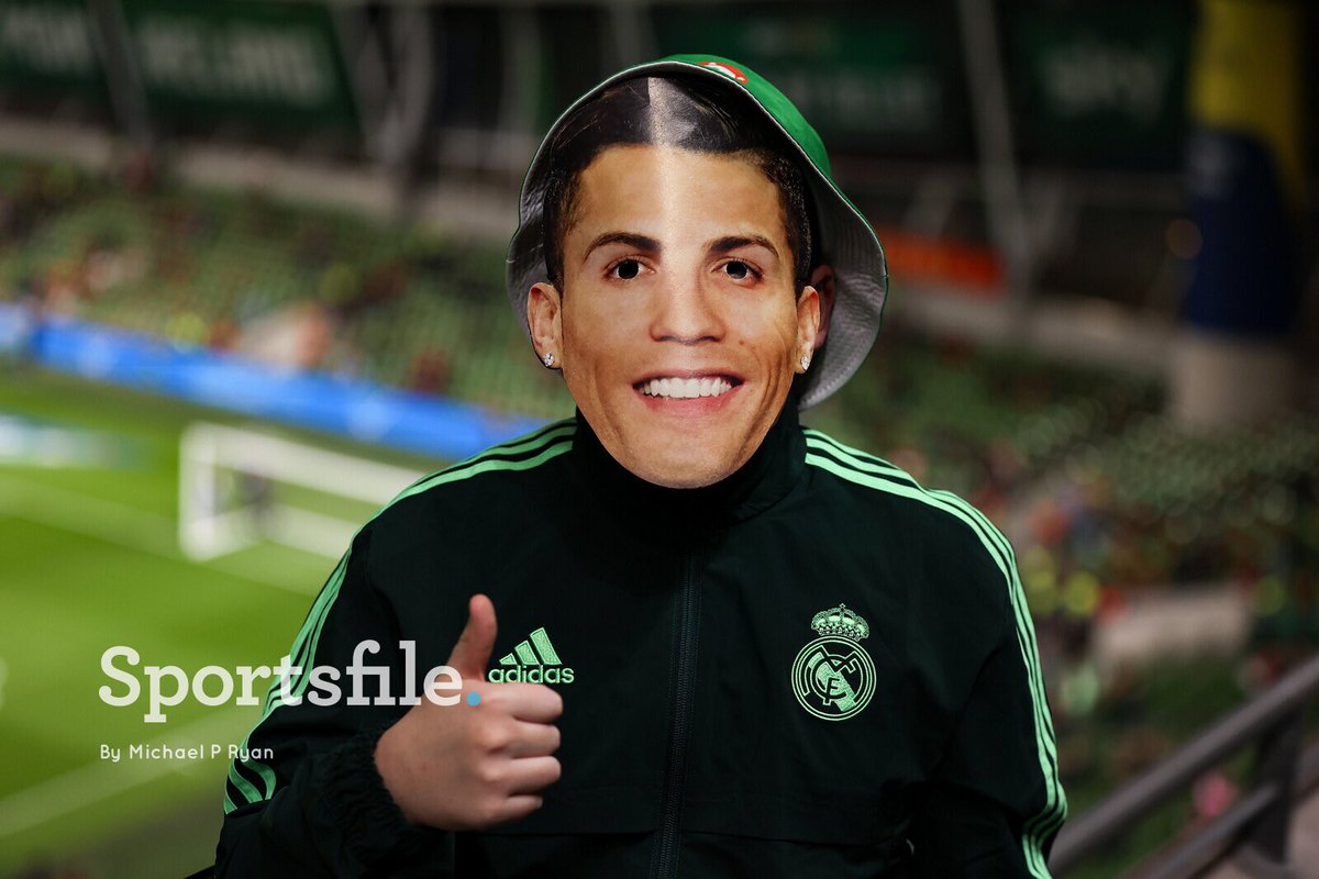 sportsfile's tweet image. Now that’s a cod!

Republic of Ireland supporter Liam Ryan, from Bansha, Tipperary, in disguise before the FIFA World Cup 2026 Group F Qualifier match between Republic of Ireland and Portugal at the Aviva Stadium tonight.

📸 @ryanmilestone 

sportsfile.com/more-images/77…