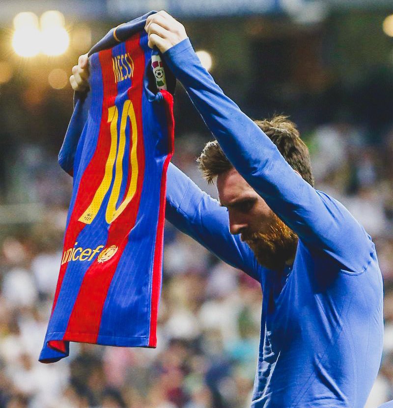 🚨 BREAKING: Joan Laporta announces plans to build a Messi statue at the new Camp Nou. #FCB 🇦🇷🔵🔴🧨