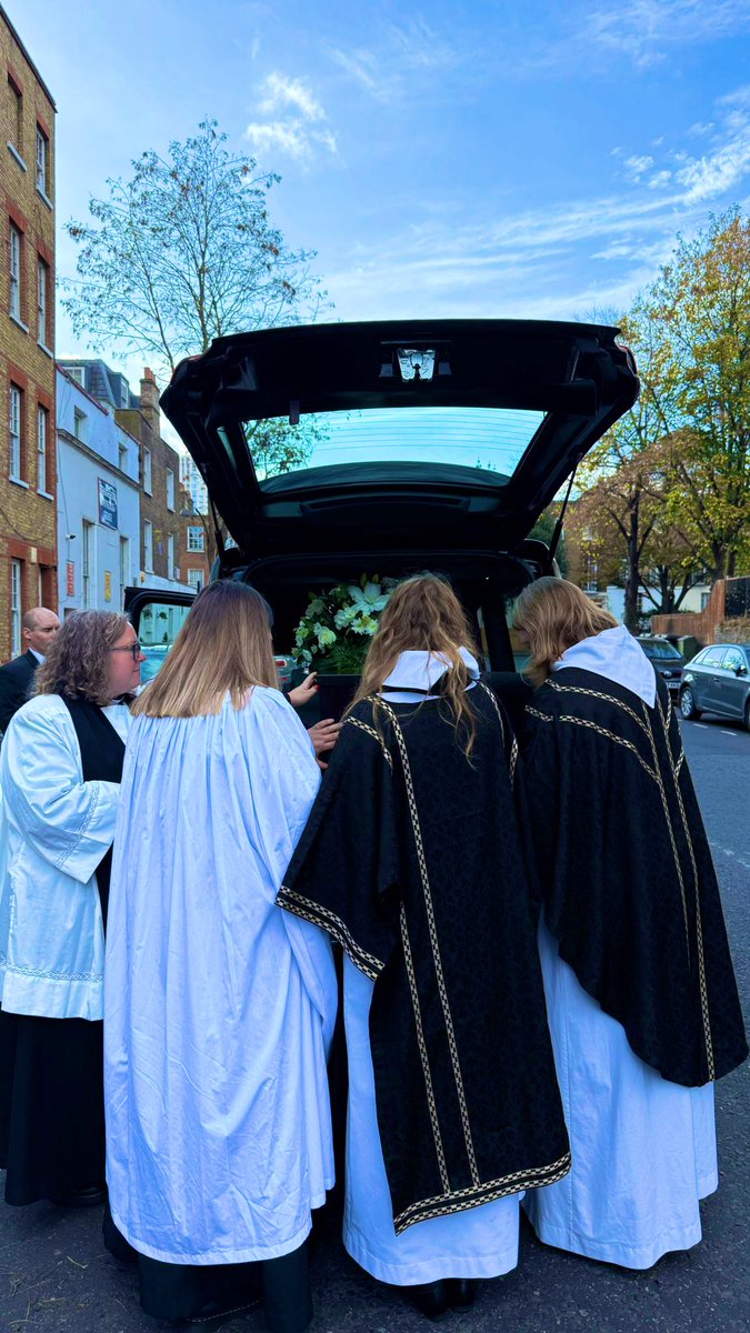 stpaulsmarylebone tweet media