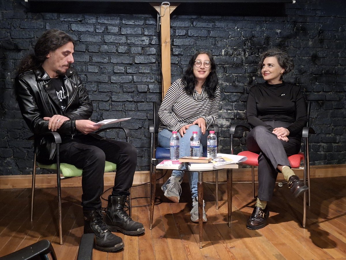 Özgen Berkol Doğan Bilimkurgu Kütüphanesi'nde (<a href="/obdbilimkurgu/">Özgen Berkol Doğan</a>) gerçekleştirilen "Psikotik Bir Dünya'da Philip K. Dick Okumak" söyleşisi harikaydı. Teşekkürler İsmail Yamanol (<a href="/ismailyamanol/">İsmail Yamanol</a>), Cihan Akkartal (<a href="/CanavarFirarda/">Fatma Cihan Akkartal</a>) ve Merve Çay (<a href="/mrvcy/">Koishi - Merve Çay</a>)