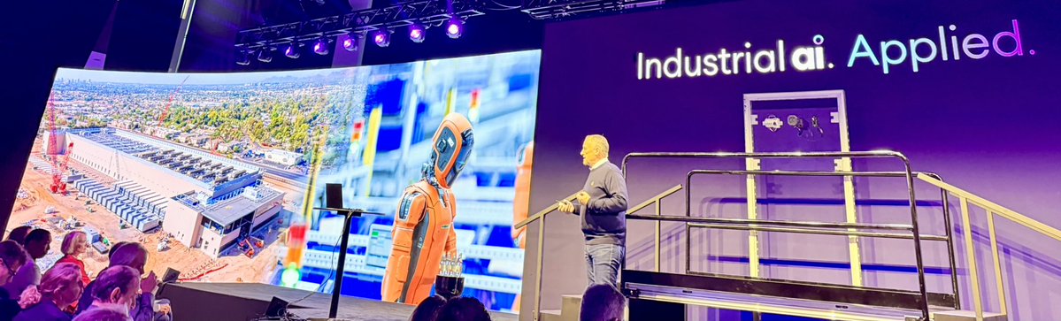 RobKramer_Data's tweet image. .@IFS #IndustrialX 2025 is underway, and the pace of change in manufacturing is hard to ignore. Robotics, shop-floor systems, data, AI, and facility infrastructure are all evolving at the same time. I’ll share more soon on what actually matters and how teams can put these…