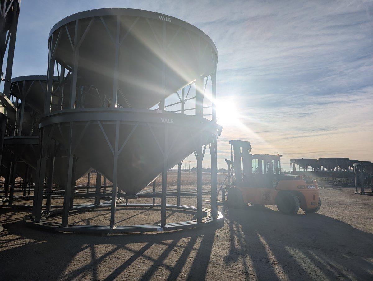 Fall’s the perfect time to plan ahead.

Reach out to your local Vale dealer and take advantage of our Fall Booking Program for Vale Hopper Cones — the foundation of a reliable grain storage system.

👉 valeindustries.ca/agriculture/fi…