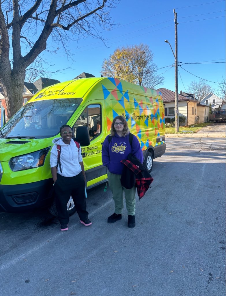 ArthurVoaden's tweet image. Today, the St. Thomas Public Library outreach van was here at lunch. AVSS students toured the van, learned about books in the collection and the teen advisory board, signed up for library cards and made buttons.