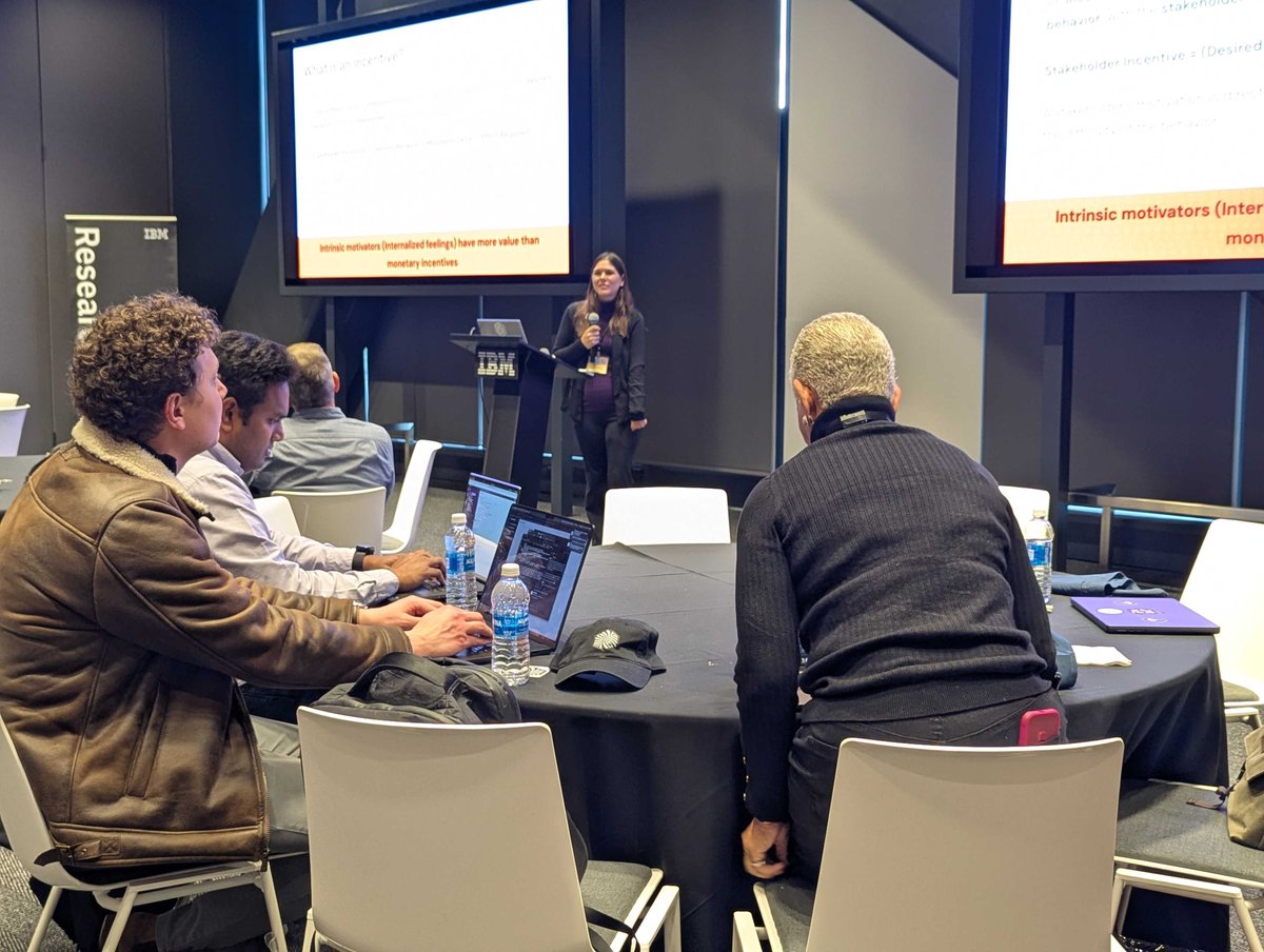 InnerSourceOrg's tweet image. Our Foundation Member, Katie Schueths, is live now in New York, giving a session on Incentivizing InnerSource Adoption. 👏

#InnerSourceSummit2025