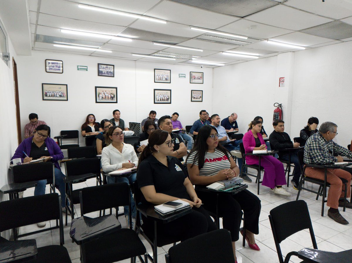 Cotaipec's tweet image. Impartimos el Curso de Capacitación “Documento de Seguridad” a servidores públicos de la @codhecam, con el propósito de mantener una adecuada actualización en materia de protección de datos personales. #Capacitación #Campeche #Cotaipec #PDP #PorUnCampecheTransparente