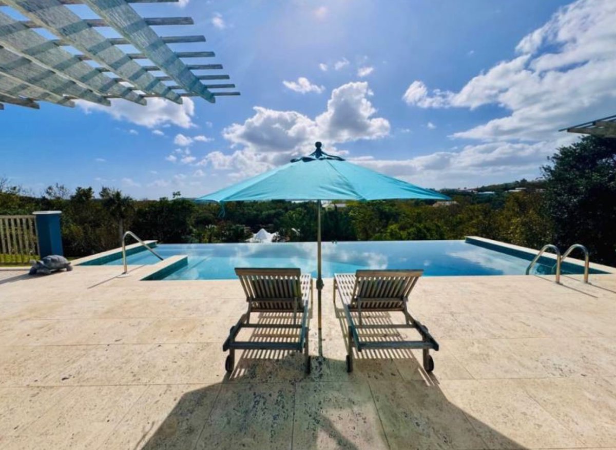 propertyskipper's tweet photo. Our latest #Bermuda #RealEstate monthly e-newsletter is out - you can read or subscribe on the following link:
https://t.co/KyOfH5OrPC https://t.co/ZjKQLDlvqS