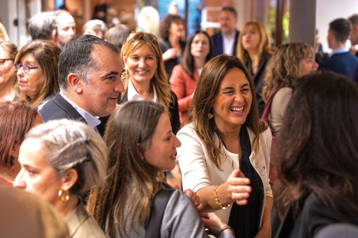 Esther Niubó tweet media