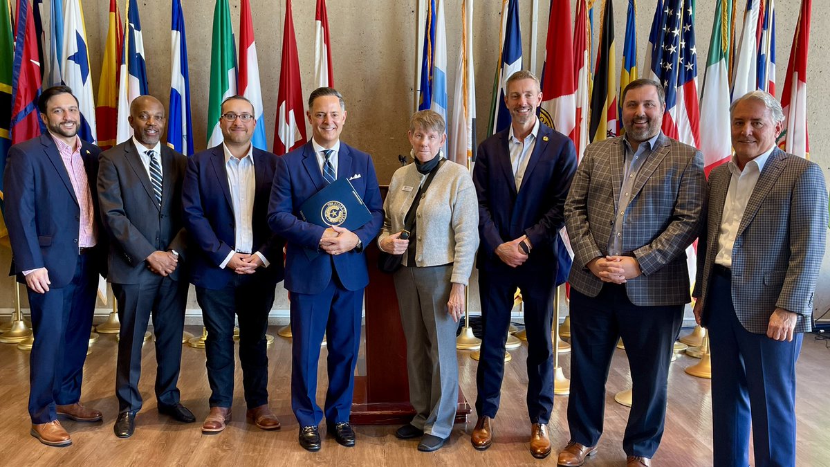 Rafael Anchía tweet media