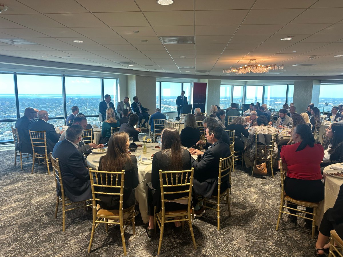 Today's <a href="/grayrobinsonlaw/">GrayRobinson, P.A.</a> Panel Discussion on the Future of Transportation in Tampa brought together key community leaders to discuss the city’s next steps in mobility &amp; growth. Great to see Mayor Jane Castor with Elevate clients <a href="/tampahaorg/">Tampa Housing Authority</a> &amp; <a href="/CientochentaA/">Cientochenta</a>!