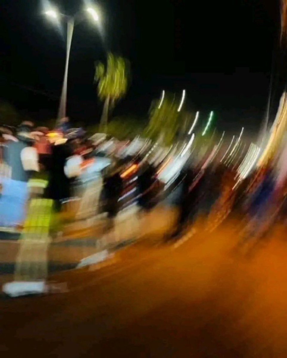 Freelszz's tweet image. Nigerians after we don’t qualify