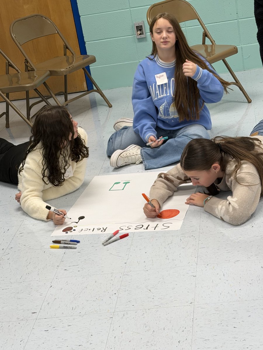 KEDC_MHGrants's tweet image. Smiles, stories, and so much strength! 💪 Morgan Co. Middle School Peer Leaders spent the day learning how to build a culture of connection through Sources of Strength. 💛💙#HopeHelpStrength #SourcesOfStrength @DrJWEvansJr @KEDCGrants @KEDC1  @amberadams33