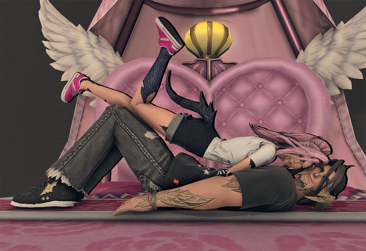 MaverynHB's tweet photo. Just 2 lizzers in love fooling around in bed (definitely very lewd, you have been warned) π©·πΉ
#GPOSERS #FFXIVScreenshot #FFXIVBehemoth #FFXIVPrimal #FFXIVAuRa #KAOS https://t.co/uTAxQTxibL