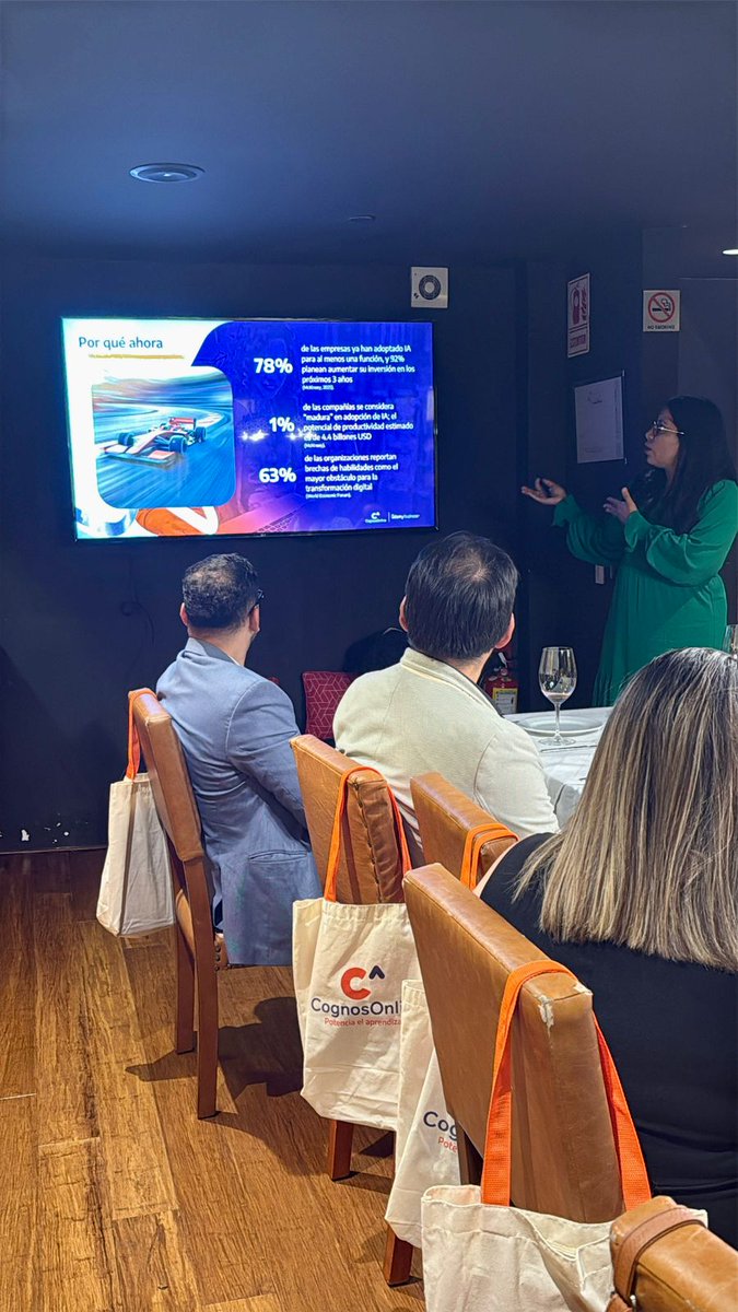 CognosOnLine's tweet image. Ayer realizamos el evento &quot;Cava de Aprendizaje: Historias de Éxito con Udemy Business&quot; con líderes de RR. HH. de Perú. Nos acompañó Marveluz Ballesteros, Large Enterprise Account Executive LATAM en Udemy Business y Oscar Vilcarromero, Jefe de Capacitación en Financiera Efectiva.