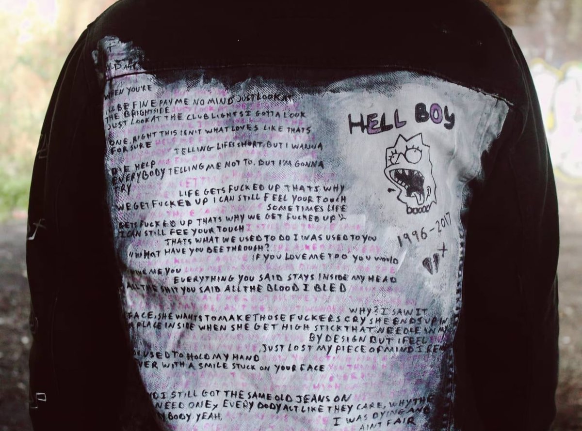 ConFiveNine's tweet photo. wow my custom hand-made, broken heart confession @Lilpeep black denim jacket is still going strong n will be 8 years old in 2 days

it remains one of my fave items, featuring some of my favourite peep lyrics handwritten on the back - I only wish peep were still here to see it 🖤 https://t.co/ec4STWNhM4
