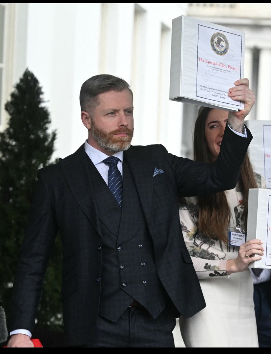 dStroemsborg's tweet image. Remember all those #maga #Pro #ReleaseEpsteinFiles
#Phase1