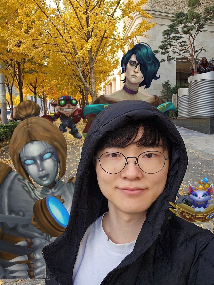 🚨RUMORES🚨

Rumores apontam que Zed, estaria próximo ao pitch do Barão. Alguns minions afirmam terem escutado que aconteceria um roubo de objetivo no local.