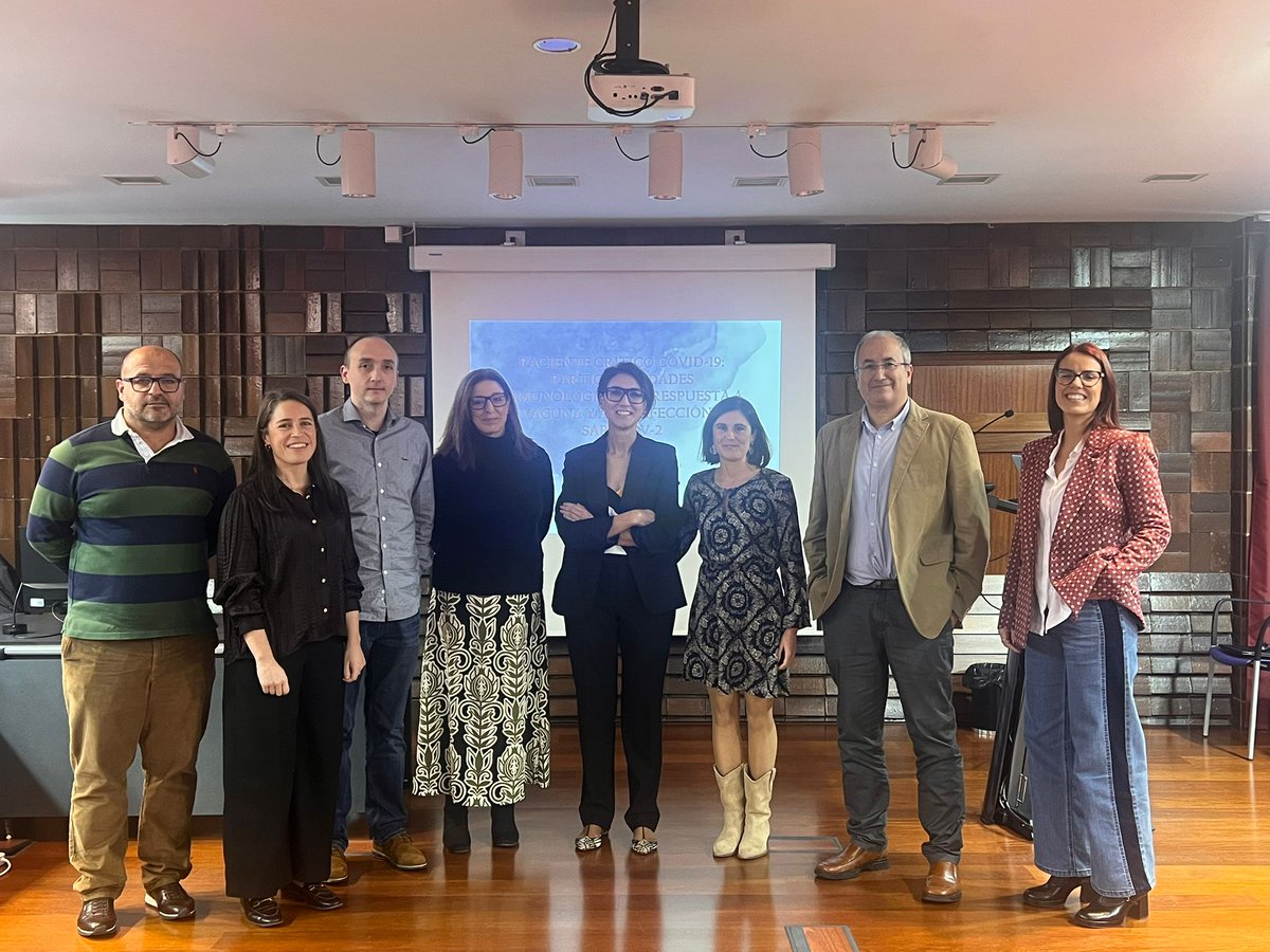InmunoIspa's tweet photo. Hoy ha sido un día festivo para el grupo por varios motivos, y uno ha sido por la excelente defensa de la tesis doctoral de Estefanía Salgado. Enhorabuena a la "doble" doctora,y un placer haber codirigido esta tesis. https://t.co/f0UWpGCFOw