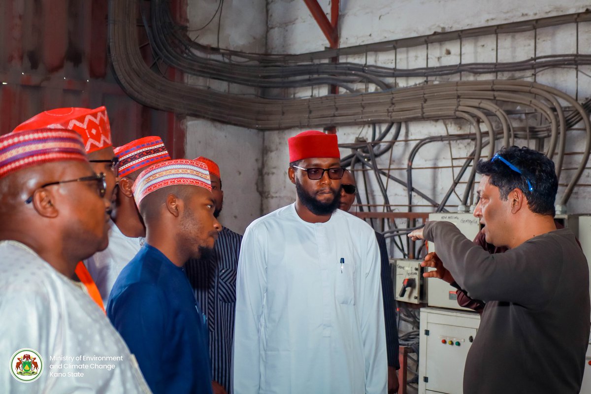 DahirMHashim's tweet image. Today, we paid a working visit to Amarava Agro Processors Ltd, a subsidiary of the Fullmark Group, as part of the ongoing commitment of His Excellency the Executive Governor of Kano State Alhaji Abba Kabir Yusuf to advance long-term solutions in waste management and sustainable…