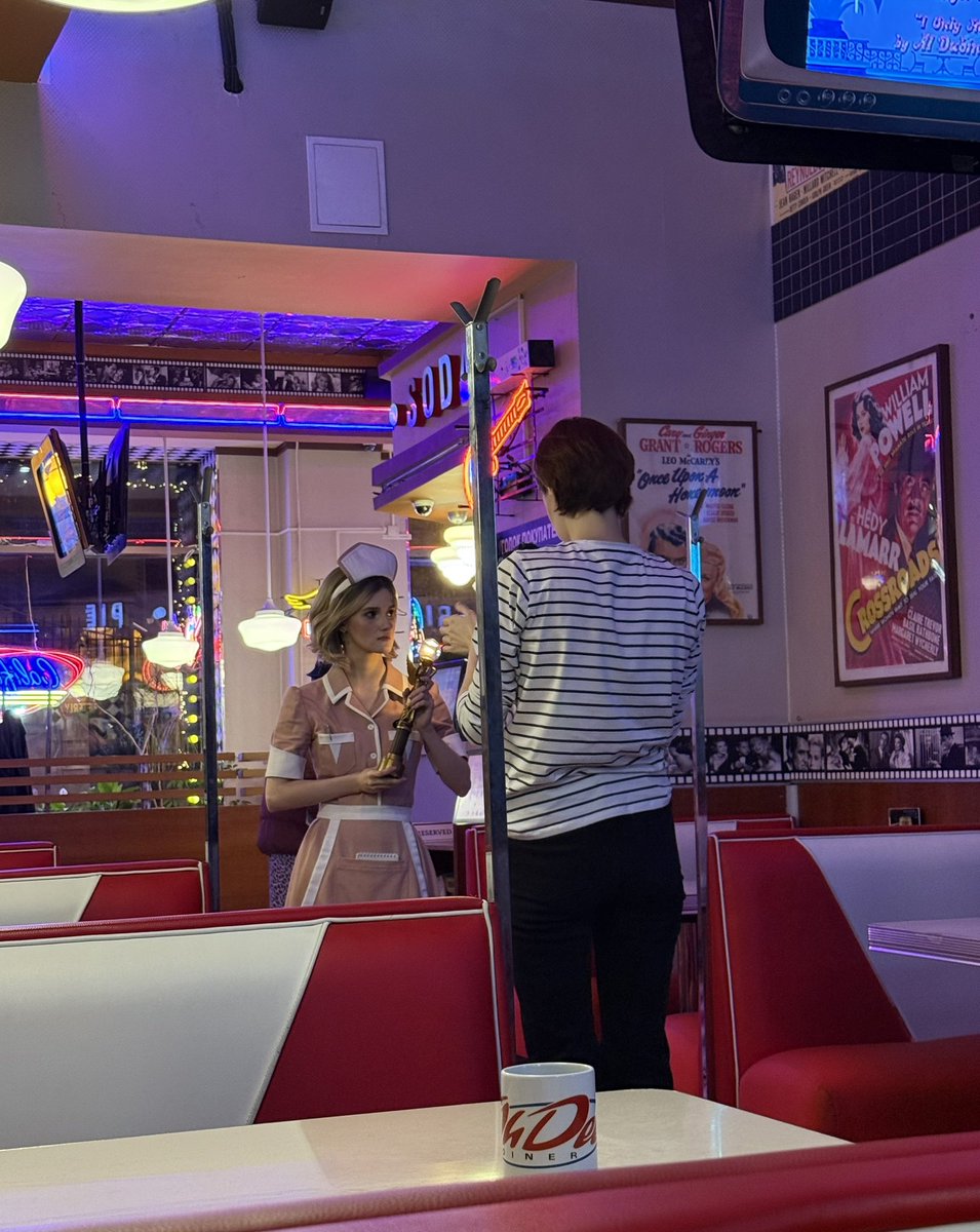 I finally had my dream Rose Marigold photoshoot at a diner-themed café!

So here’s some pretty backstage photos while I’m waiting for the whole thing to be edited.
So glad with how it turned out 🥺🥺🥰💞

#AlanWake #AlanWake2 #RoseMarigoldcosplay #RoseMarigold #AlanWakecosplay