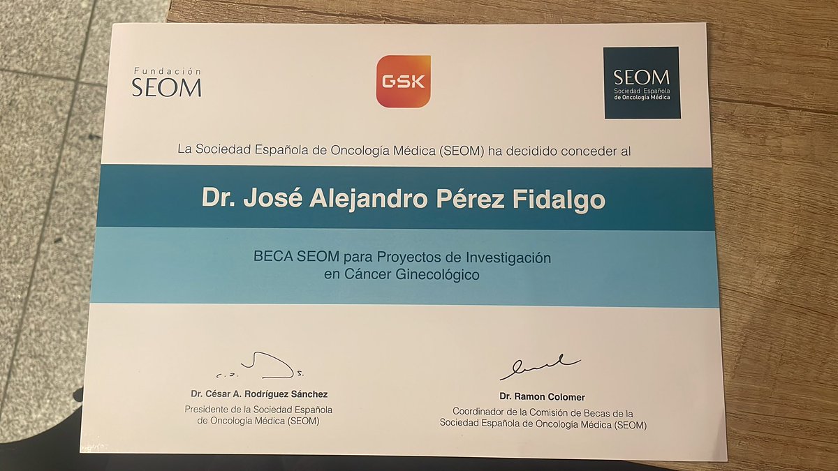 Orgulloso de recibir la beca SEOM 2025 en cáncer ginecológico !!!