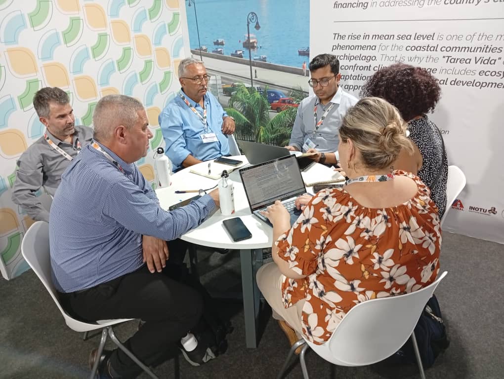 Excelente primer día de participación en la COP30. Un honor de formar parte de la delegación del MINEM, mezcla de experticia Empresarial y Académica. Por Cuba, Vamos por Más
#TumbaElBloqueo 
#SanctiSpíritusEnMarcha 
#UnissNosUne