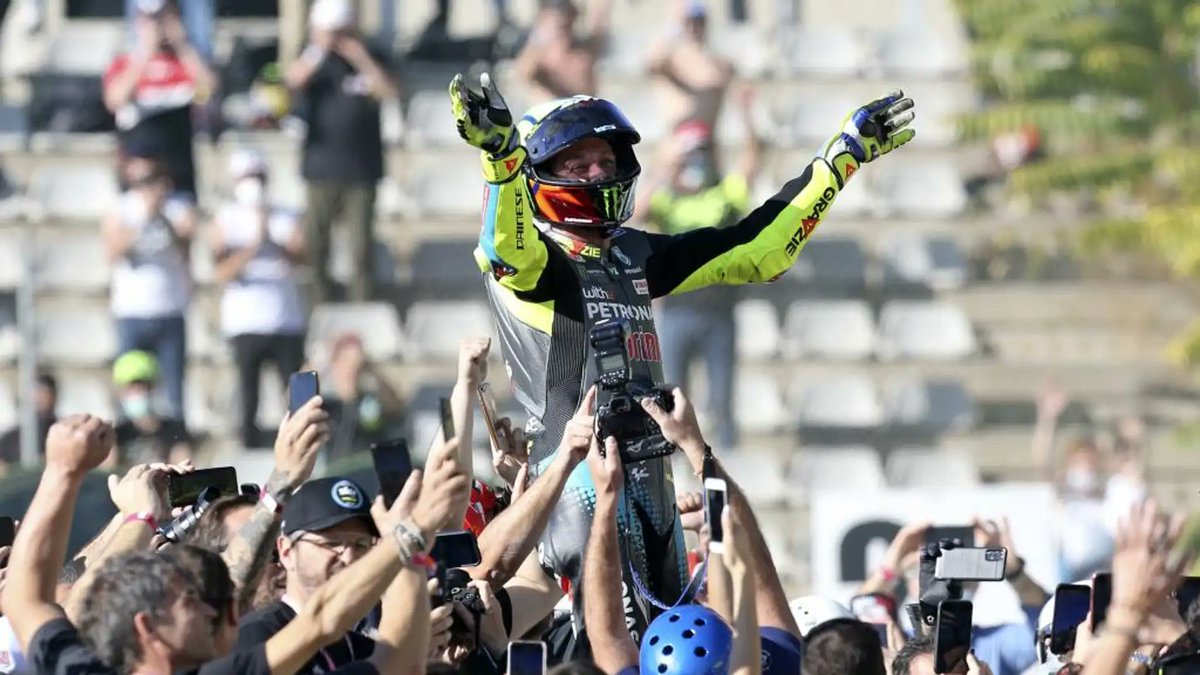 DailyVR46's tweet photo. #Valencia https://t.co/toFhSKxZHl