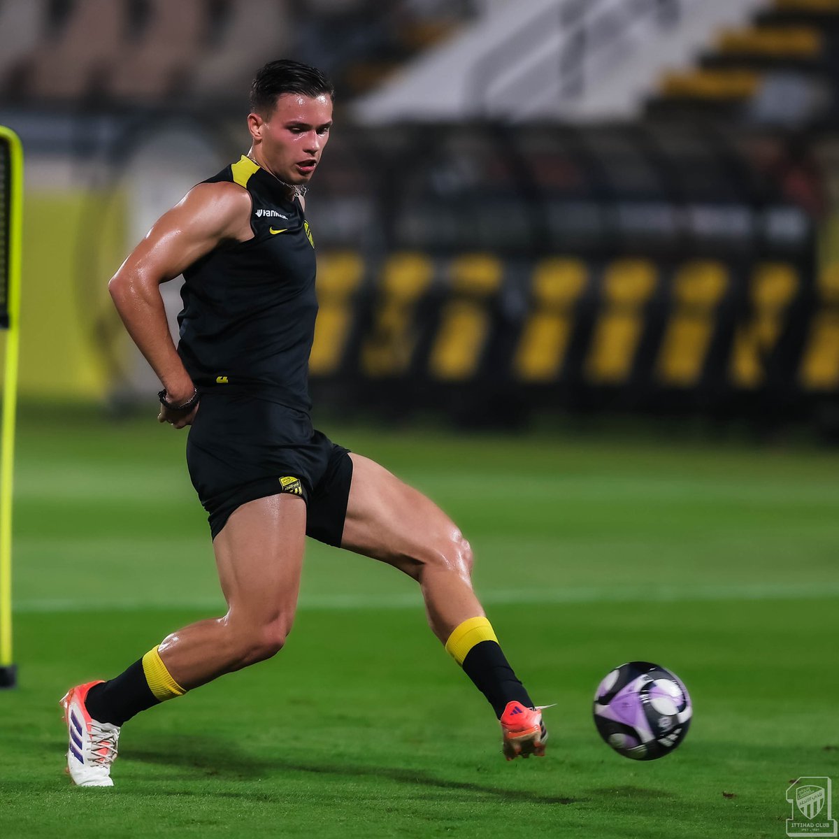 كارلو سيميتش في مران اليوم 💪🇷🇸