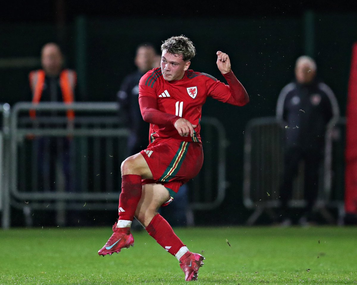 sameaden's tweet image. 🏴󠁧󠁢󠁷󠁬󠁳󠁿 Cymru MU19 3 - 2 Japan MU19 🇯🇵

Copyright - Sam Eaden/FAW