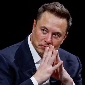 choquei's tweet image. 🚨FAMOSOS: Billie Eilish se manifesta após Elon Musk se tornar o primeiro TRILIONÁRIO do mundo:

“Poderia reconstruir Gaza, acabar com a fome, salvar espécies de animais ameaçadas, eliminar mortes por maternidade e curar doenças mas prefere ser um covarde patético filho da p*ta.&quot;