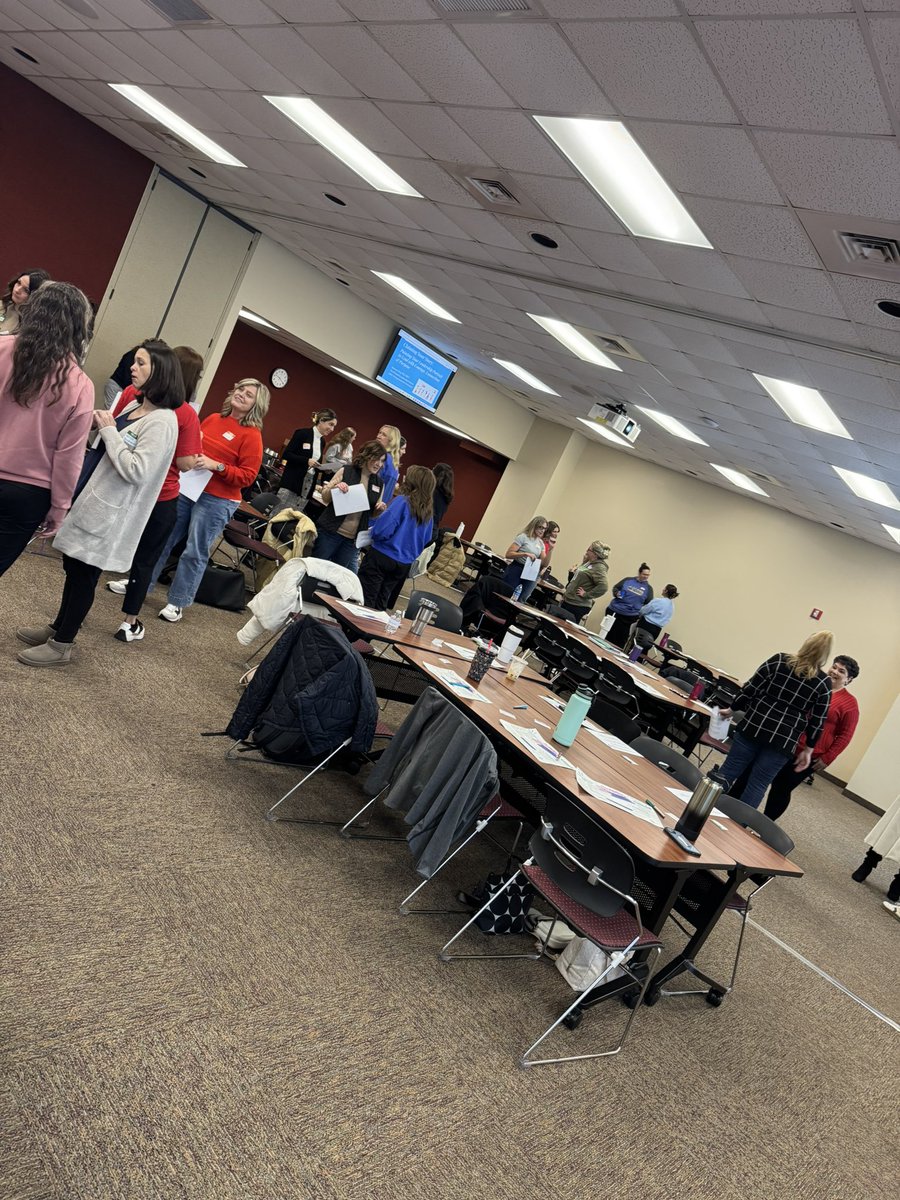 CariBuehler's tweet photo. What an energizing day with some of the most incredible leaders in Northwest Ohio! 💙⚓️ Even more honored to have members of our Danbury team alongside us. Grateful for every opportunity to learn, grow, encourage, and empower women together. https://t.co/bArtrIWU7H