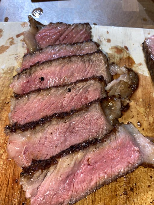 FoodPleaser's tweet image. Overcooked or just right?

🥩 🥩