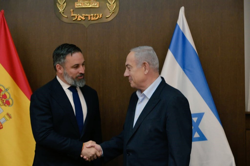 L'Abascal donant records al Netanyahu de part de l'Orriols.