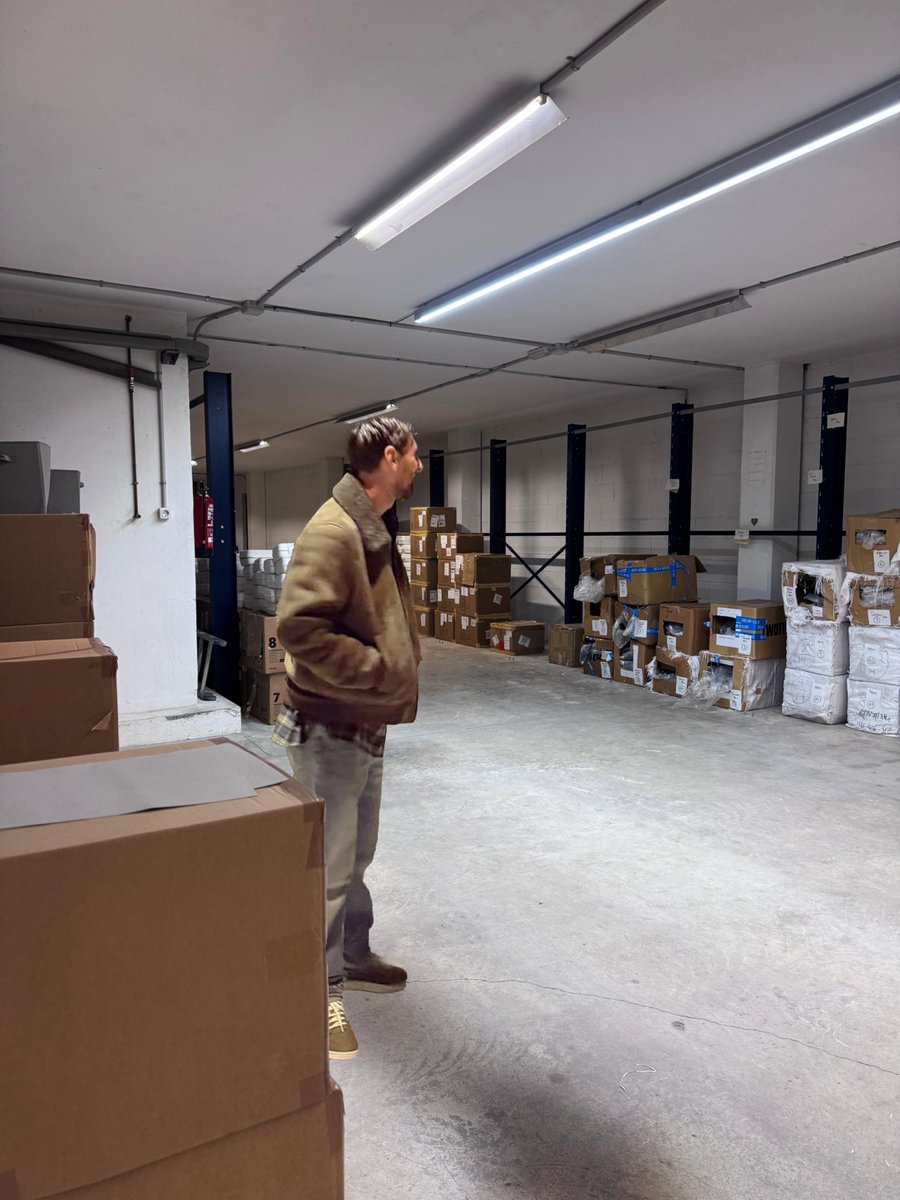 Visita especial hoy a la nueva tienda de TwoFive!! Dice <a href="/leomessisite/">Leo Messi</a> que le flipa la nueva casa del #TwoFiveSquad…

¿Tú ya la conoces?? Os esperamos👇🏼

🔗 maps.app.goo.gl/pL5pZPcw3ufsPs…