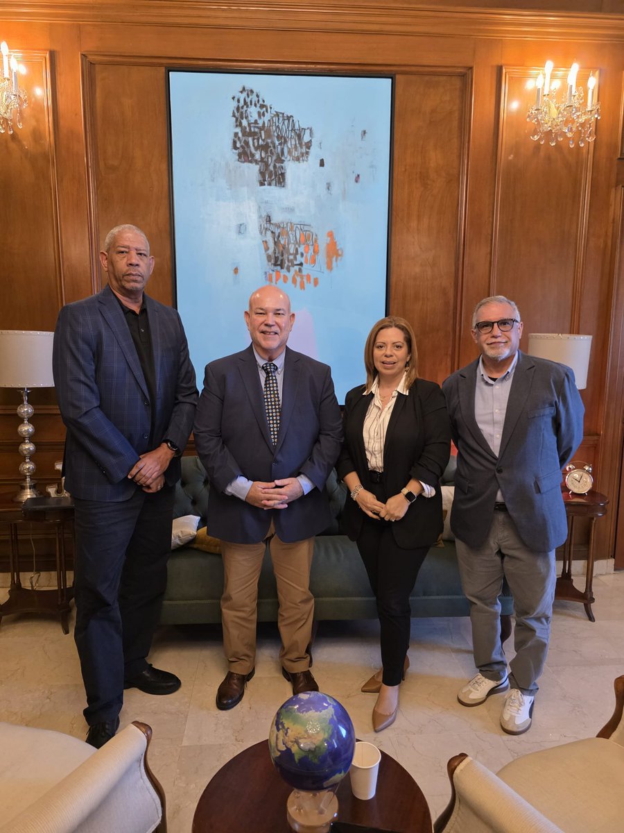 SPTPRnet's tweet image. Recientemente, nos reunimos con el presidente @CamaraConPR , @JohnnyMndez36  para dar seguimiento al Proyecto de la Cámara 703, que propone un aumento de $1,000 mensuales para el personal no docente de Educación.