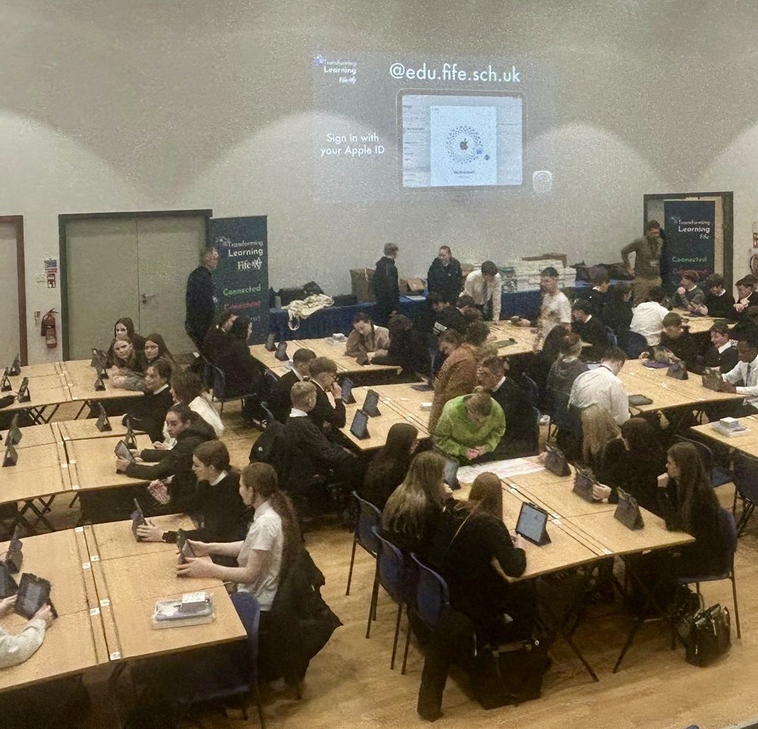 Beath_HS's tweet image. Over 1000 #teamBeath S1-S6 pupils received iPads this week via the @FifeCouncil Transforming Learning programme. 
We’re excited to see how much more #Connected #Consistent #Confident #Creative our school community can now become.
Thanks TL team for the support! 🙌🏻🤝@FifeDigiLearn